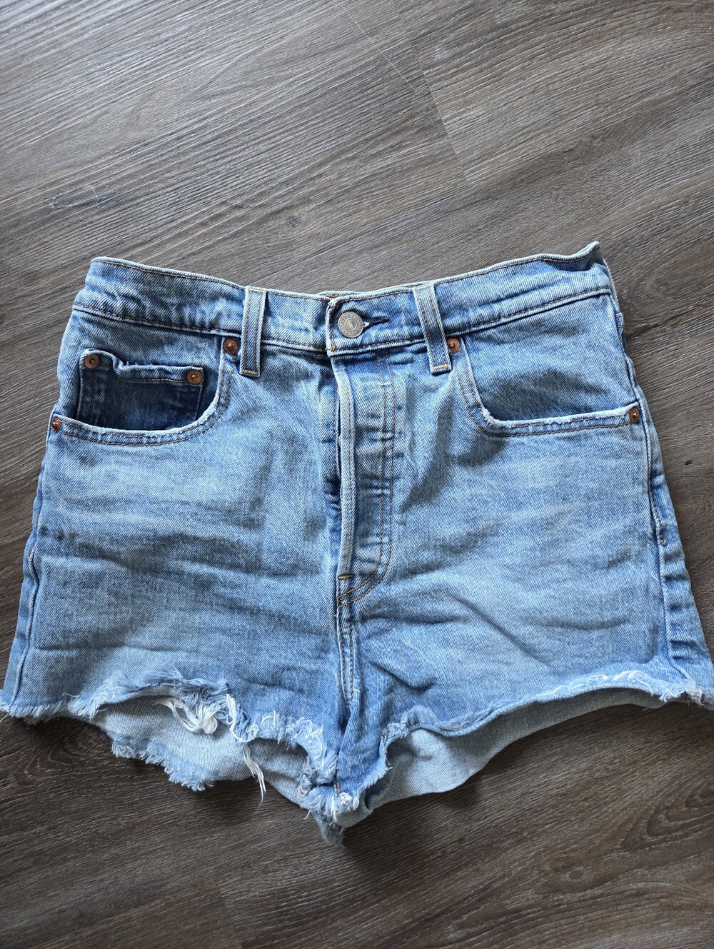 Levi's Ribcage Jean Shorts